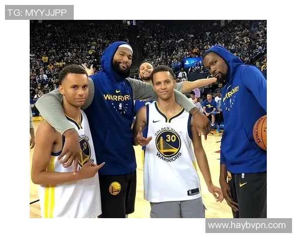 足球明星与篮球明星的颜值对比谁更胜一筹引发热议与讨论